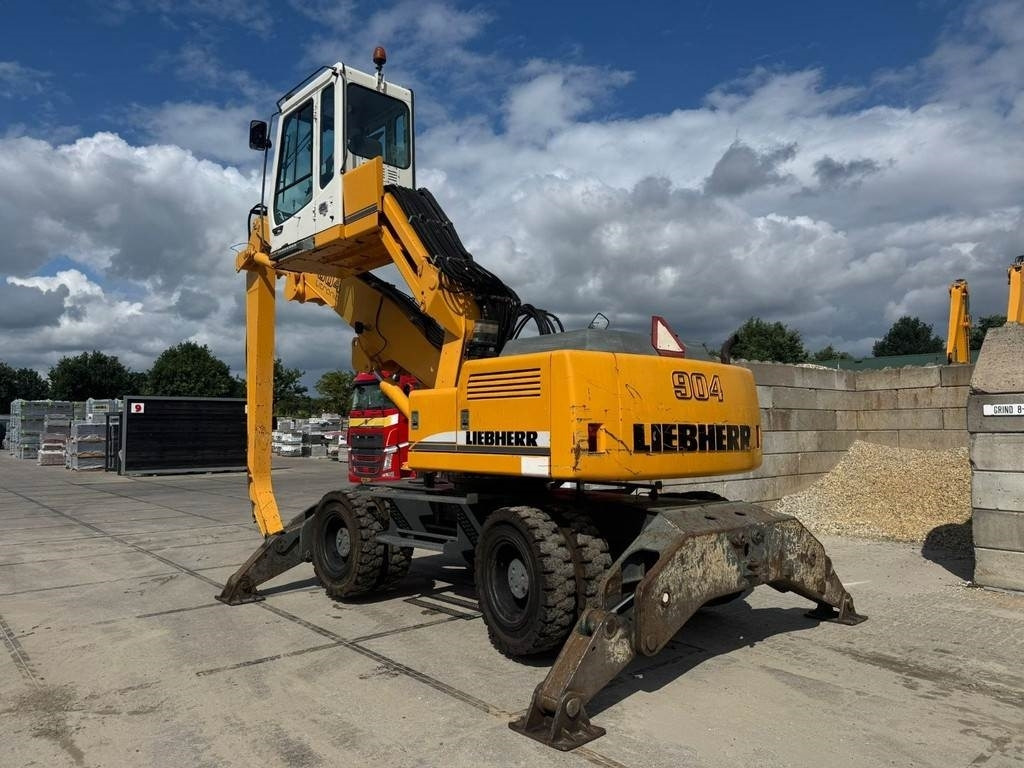 Liebherr A 904 - מטפל בפסולת/ תעשייתי: תמונה 3 Liebherr A 904 - מטפל בפסולת/ תעשייתי: תמונה 3