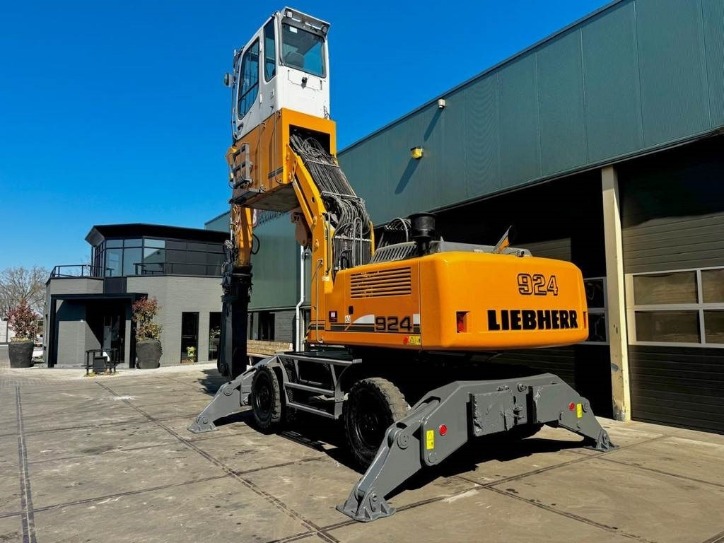 Liebherr A 924 C - מטפל בפסולת/ תעשייתי: תמונה 3 Liebherr A 924 C - מטפל בפסולת/ תעשייתי: תמונה 3