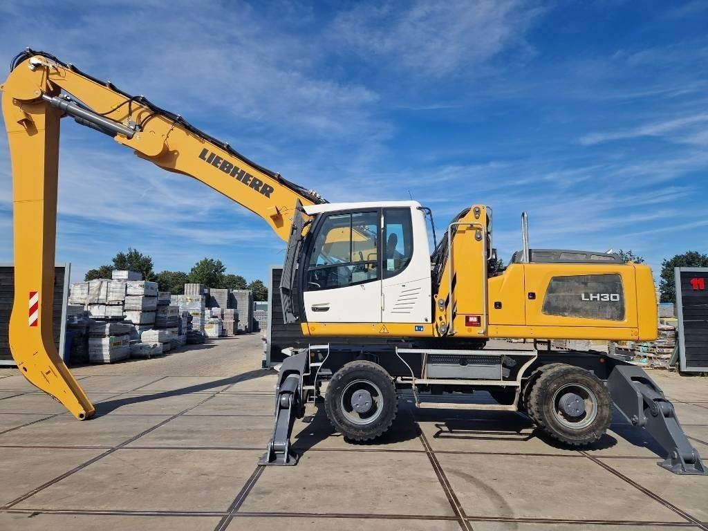 Liebherr LH 30 M - מטפל בפסולת/ תעשייתי: תמונה 2 Liebherr LH 30 M - מטפל בפסולת/ תעשייתי: תמונה 2