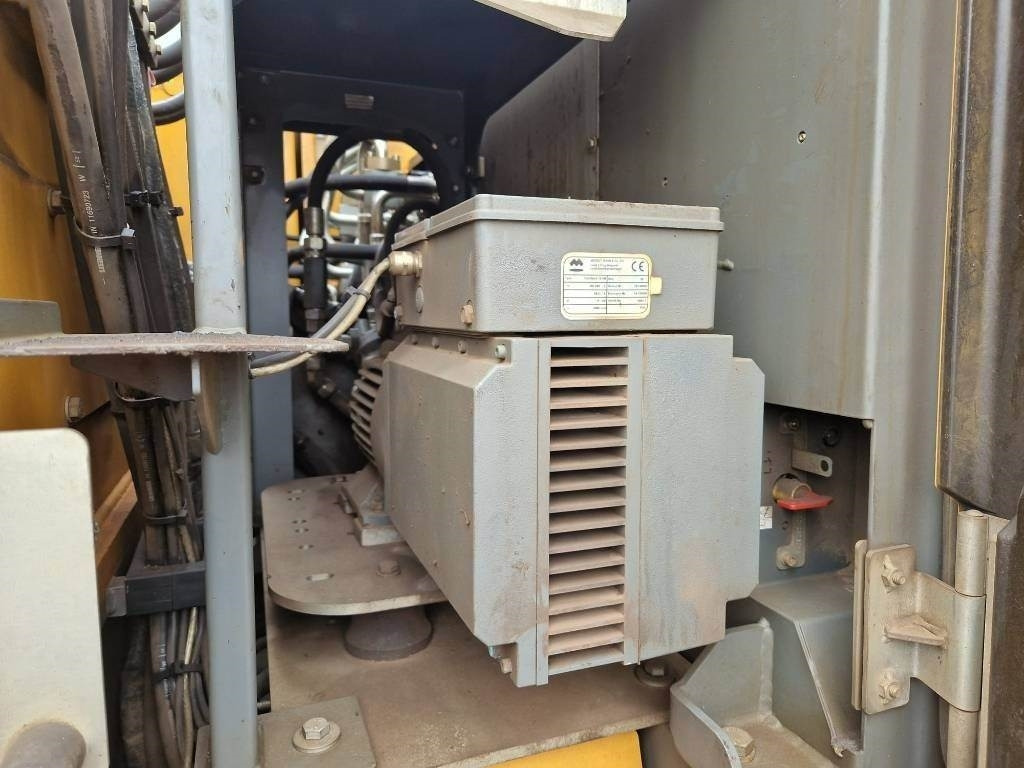 מטפל בפסולת/ תעשייתי Liebherr LH 50 M: תמונה 16