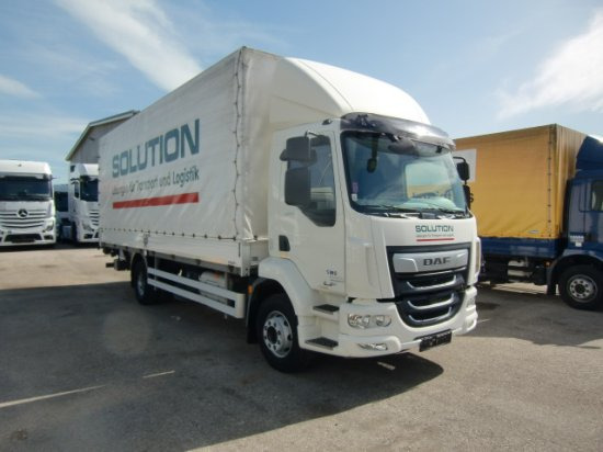 DAF LF 260 16 Tonner Plane mit LBW, Automatik, E6, - משאית וילונות צד: תמונה 3 DAF LF 260 16 Tonner Plane mit LBW, Automatik, E6, - משאית וילונות צד: תמונה 3