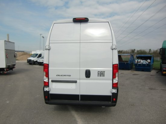 Fiat Ducato MAXI L4H3 140Ps, Klima, Rückfahrkamera, Österreichpreis inkl. NOVA - כלי רכב מסחרי עם לוח: תמונה 5 Fiat Ducato MAXI L4H3 140Ps, Klima, Rückfahrkamera, Österreichpreis inkl. NOVA - כלי רכב מסחרי עם לוח: תמונה 5