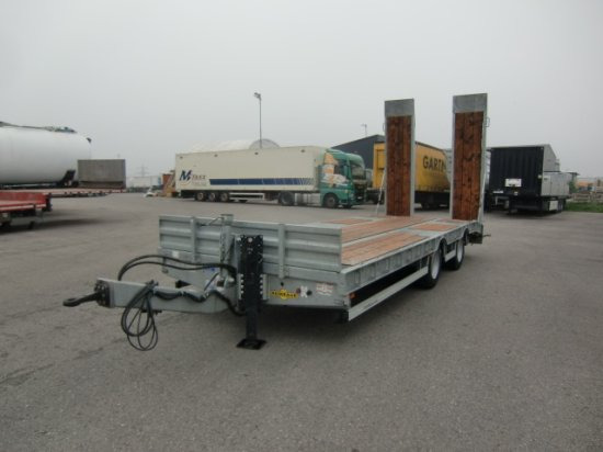 HUMBAUR HBTZ 217224 BS schräg Tandem-Tieflader Verzinkt, SAF-Achsen, - קרון נגרר עם מטען נמוך: תמונה 1 HUMBAUR HBTZ 217224 BS schräg Tandem-Tieflader Verzinkt, SAF-Achsen, - קרון נגרר עם מטען נמוך: תמונה 1