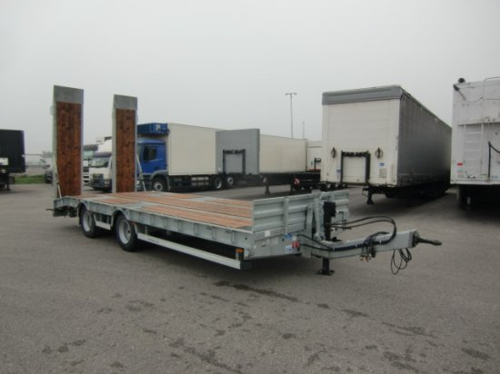 HUMBAUR HBTZ 217224 BS schräg Tandem-Tieflader Verzinkt, SAF-Achsen, - קרון נגרר עם מטען נמוך: תמונה 3 HUMBAUR HBTZ 217224 BS schräg Tandem-Tieflader Verzinkt, SAF-Achsen, - קרון נגרר עם מטען נמוך: תמונה 3