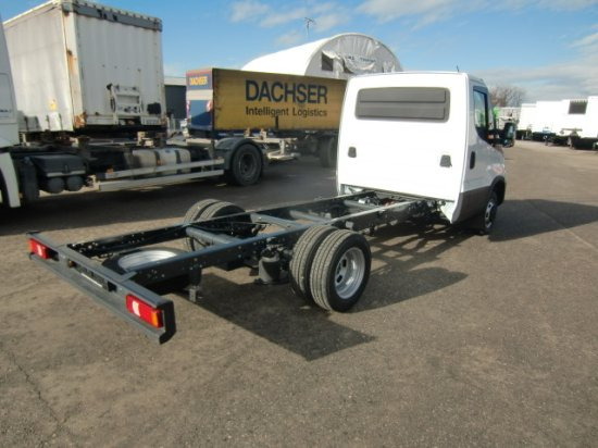 Iveco Daily 40 - 180 Fahrgestell, E6 Automatik mehrere Einheiten verfügbar - משאית עם שלדת תא: תמונה 4 Iveco Daily 40 - 180 Fahrgestell, E6 Automatik mehrere Einheiten verfügbar - משאית עם שלדת תא: תמונה 4