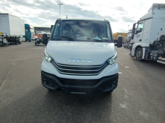 Iveco Daily 40 - 180 Fahrgestell, E6 Automatik mehrere Einheiten verfügbar - משאית עם שלדת תא: תמונה 2 Iveco Daily 40 - 180 Fahrgestell, E6 Automatik mehrere Einheiten verfügbar - משאית עם שלדת תא: תמונה 2