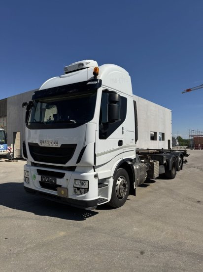 Iveco Stralis AS260SY LBW BDF, Automatik, E6, Standklkima - מוביל מכולות/ משאית החלפת גוף: תמונה 1 Iveco Stralis AS260SY LBW BDF, Automatik, E6, Standklkima - מוביל מכולות/ משאית החלפת גוף: תמונה 1