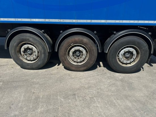 Kempf SKM 39 Alu-Kastenmulde 55m³ Rollplane - סמיטריילר עם מזהיר: תמונה 4 Kempf SKM 39 Alu-Kastenmulde 55m³ Rollplane - סמיטריילר עם מזהיר: תמונה 4
