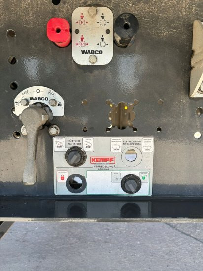 Kempf SKM 39 Alu-Kastenmulde 55m³ Rollplane - סמיטריילר עם מזהיר: תמונה 5 Kempf SKM 39 Alu-Kastenmulde 55m³ Rollplane - סמיטריילר עם מזהיר: תמונה 5