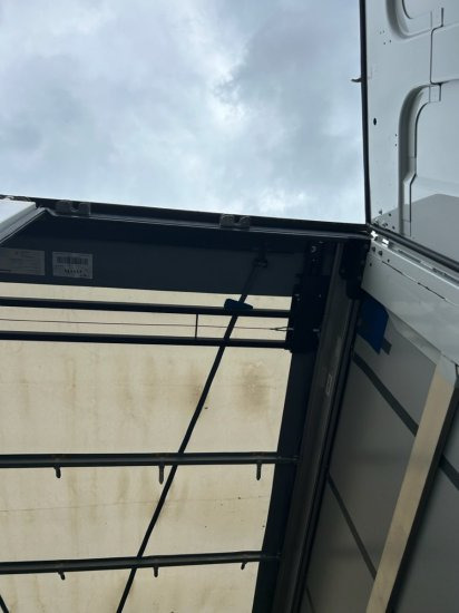 חָדָשׁ סמיטריילר עם וילונות צד Krone 1-achs Auflieger, Heckabstützung XL Zertifikat, Edscha-Verdeck,: תמונה 10 חָדָשׁ סמיטריילר עם וילונות צד Krone 1-achs Auflieger, Heckabstützung XL Zertifikat, Edscha-Verdeck,: תמונה 10