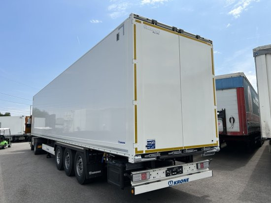 Krone SDK27 Dryliner  Koffer Auflieger, Zurschienen, Mehrere Einheiten verfügbar - סמיטריילר בתיבה סגורה: תמונה 3 Krone SDK27 Dryliner  Koffer Auflieger, Zurschienen, Mehrere Einheiten verfügbar - סמיטריילר בתיבה סגורה: תמונה 3