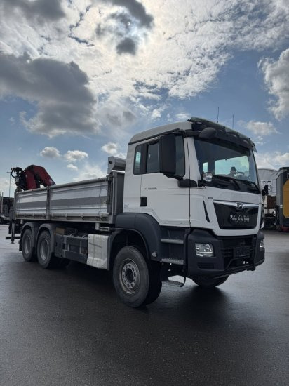 MAN TGS 26.430 6x4 3-Seitenkipper, HMF 2020K-RC Heckkran abnehmbar, - מזהיר, משאית מנוף: תמונה 3 MAN TGS 26.430 6x4 3-Seitenkipper, HMF 2020K-RC Heckkran abnehmbar, - מזהיר, משאית מנוף: תמונה 3