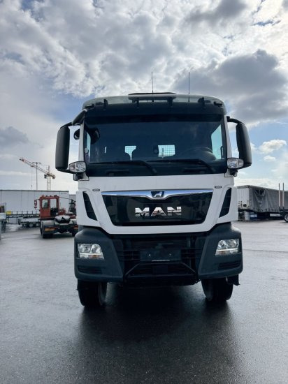 MAN TGS 26.430 6x4 3-Seitenkipper, HMF 2020K-RC Heckkran abnehmbar, - מזהיר, משאית מנוף: תמונה 2 MAN TGS 26.430 6x4 3-Seitenkipper, HMF 2020K-RC Heckkran abnehmbar, - מזהיר, משאית מנוף: תמונה 2
