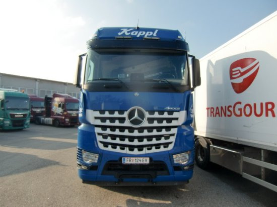 Mercedes-Benz Arocs 3353 6x4 Holztransp., Palfinger Kran Epsilon - משאית עץ, משאית מנוף: תמונה 2 Mercedes-Benz Arocs 3353 6x4 Holztransp., Palfinger Kran Epsilon - משאית עץ, משאית מנוף: תמונה 2