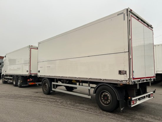 Volvo FH 500 6x2 Getränkekomplettzug, Orten Getränkeaufbau - משאית משקאות: תמונה 5 Volvo FH 500 6x2 Getränkekomplettzug, Orten Getränkeaufbau - משאית משקאות: תמונה 5