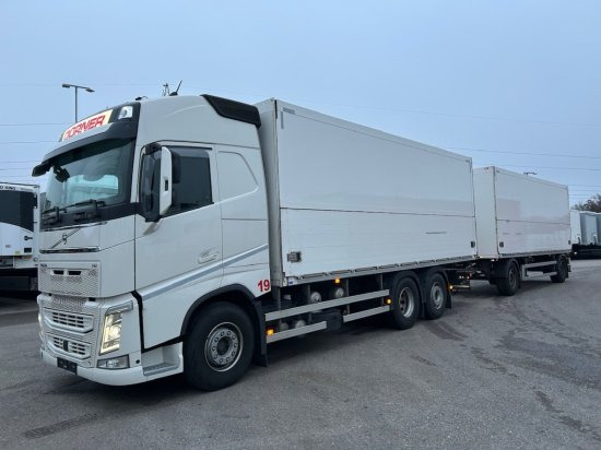 Volvo FH 500 6x2 Getränkekomplettzug, Orten Getränkeaufbau - משאית משקאות: תמונה 1 Volvo FH 500 6x2 Getränkekomplettzug, Orten Getränkeaufbau - משאית משקאות: תמונה 1