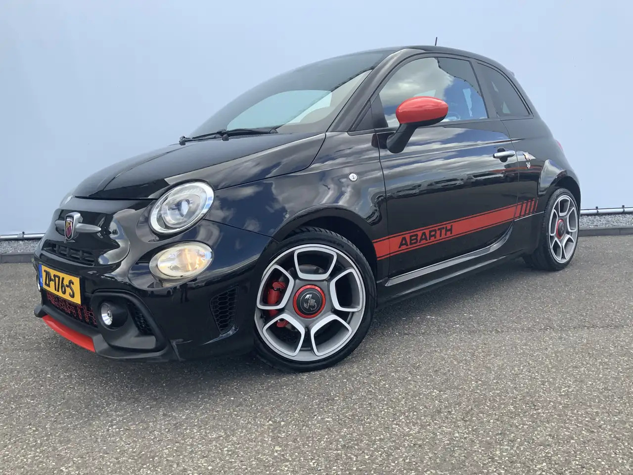 Fiat 500C Abarth 1.4 T-Jet 595 Automaat Euro 6 - קבריולט: תמונה 1 Fiat 500C Abarth 1.4 T-Jet 595 Automaat Euro 6 - קבריולט: תמונה 1