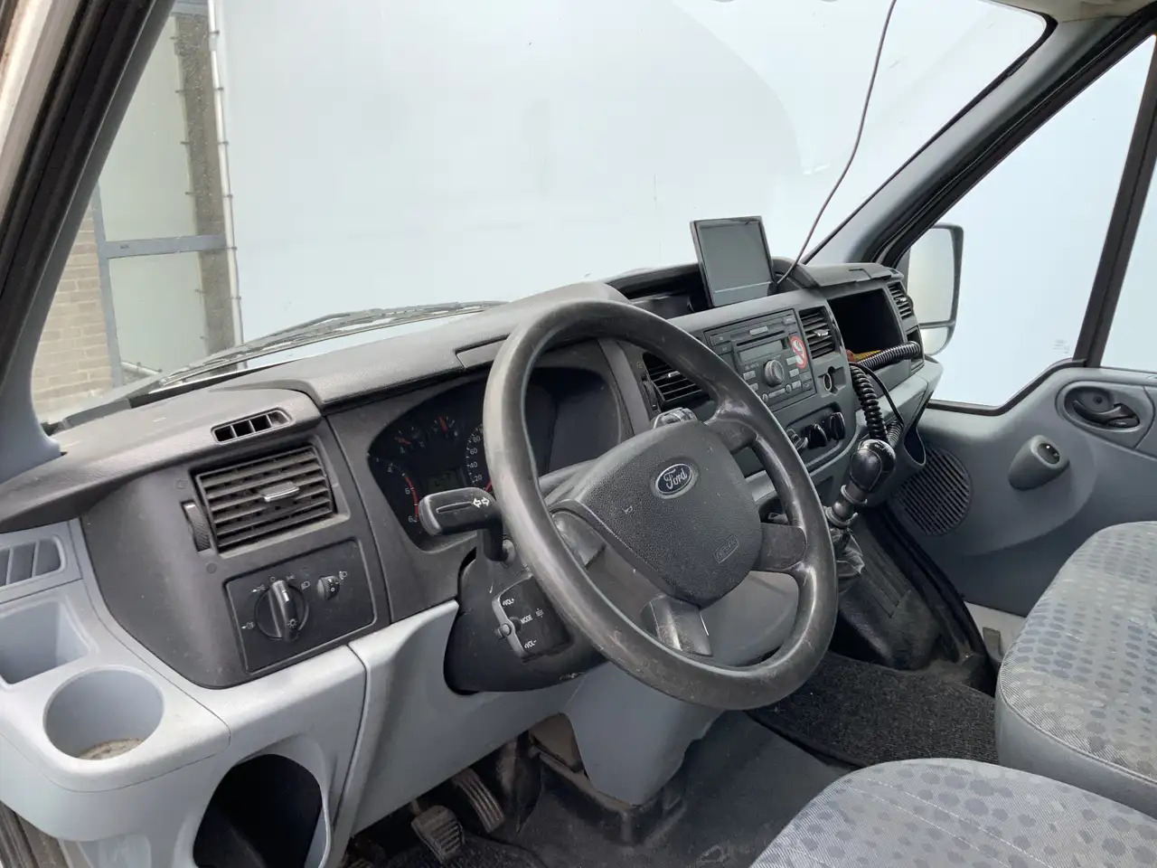 Ford Transit 350L 2.4 TDCI MARGE !!bak&Laadklep &Zijdeur Airco - כלי רכב מסחרי עם תיבה: תמונה 5 Ford Transit 350L 2.4 TDCI MARGE !!bak&Laadklep &Zijdeur Airco - כלי רכב מסחרי עם תיבה: תמונה 5