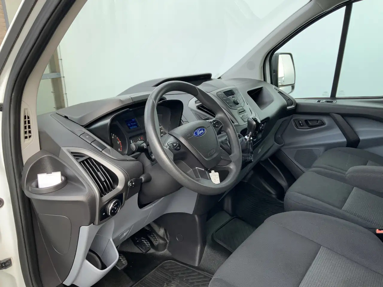 Ford Transit Custom 270 2.2 TDCI L1H1 Economy Edition Airco Cruise 3 Z - כלי רכב מסחרי עם לוח: תמונה 5 Ford Transit Custom 270 2.2 TDCI L1H1 Economy Edition Airco Cruise 3 Z - כלי רכב מסחרי עם לוח: תמונה 5