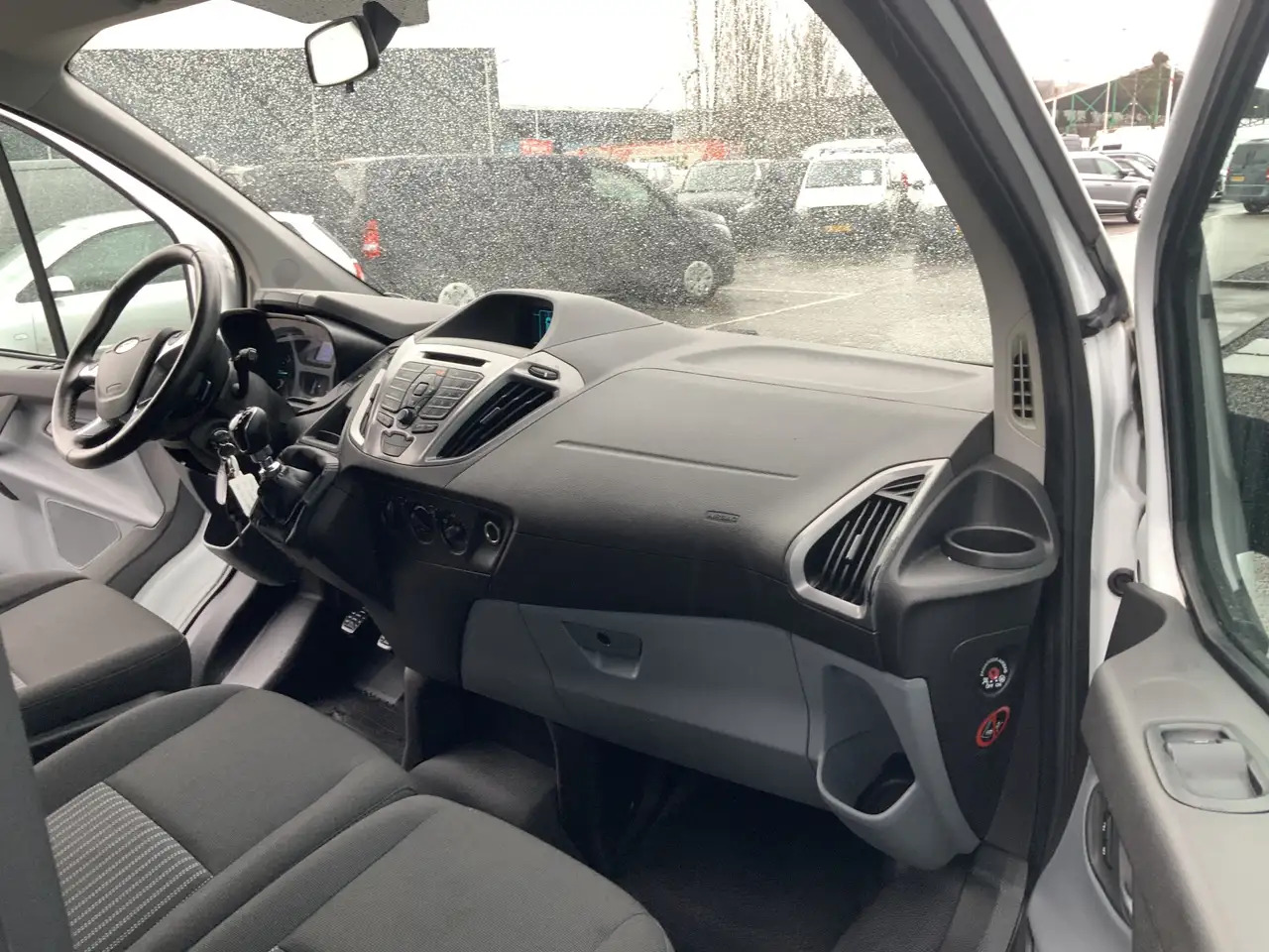 כלי רכב מסחרי לנוסעים Ford Transit Custom 300 2.2 TDCI L2H1 (11000,- ex btw /ex bpm)Trend: תמונה 10