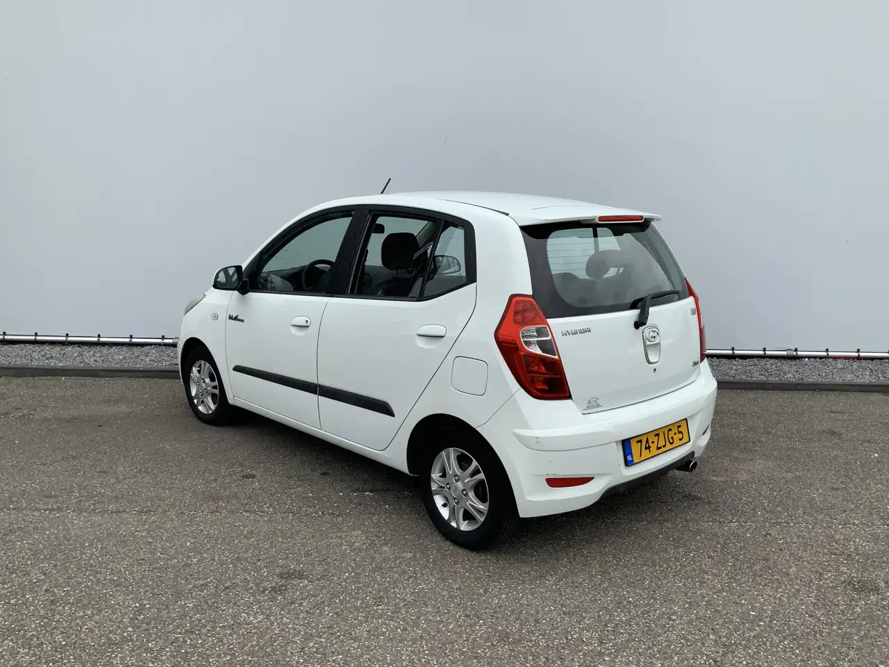 Hyundai i10 1.0 Pro 54083 KM! Airco, Lichtmetalen Wielen! - האצ'בק: תמונה 3 Hyundai i10 1.0 Pro 54083 KM! Airco, Lichtmetalen Wielen! - האצ'בק: תמונה 3