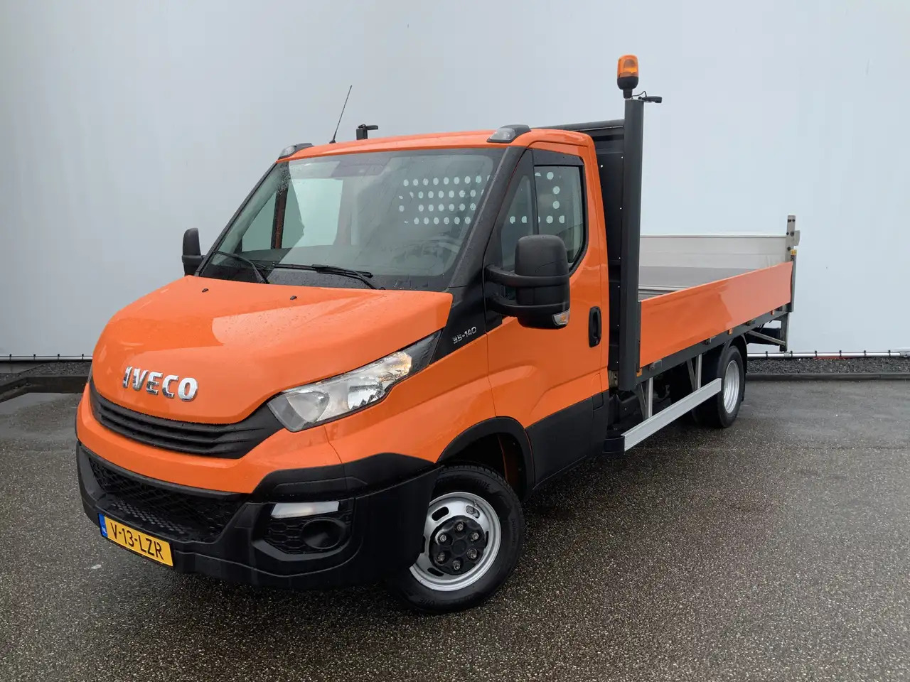 Iveco Daily 35C14 2.3 375 Pick Up & LaadLift Airco Navi Trekha - כלי רכב מסחרי מזהיר: תמונה 1 Iveco Daily 35C14 2.3 375 Pick Up & LaadLift Airco Navi Trekha - כלי רכב מסחרי מזהיר: תמונה 1