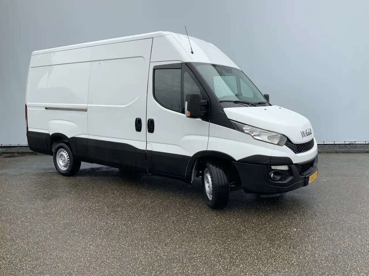 Iveco Daily 35S13V 2.3 352 H2 L3 Airco 3 Zits Opstap Euro 5 - כלי רכב מסחרי עם לוח: תמונה 2 Iveco Daily 35S13V 2.3 352 H2 L3 Airco 3 Zits Opstap Euro 5 - כלי רכב מסחרי עם לוח: תמונה 2