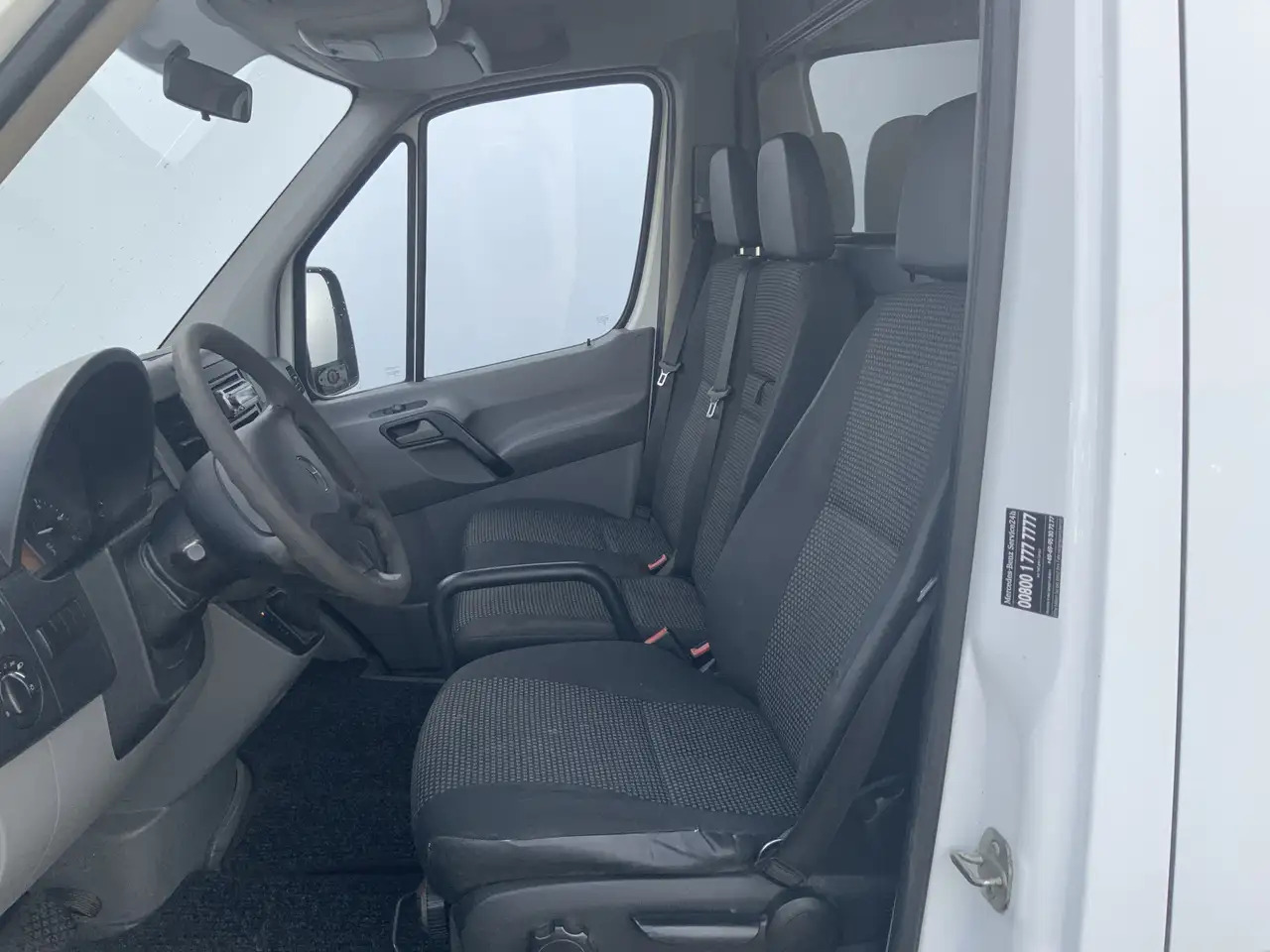Mercedes-Benz Sprinter 211 2.2 CDI 366 L2 H1 Automaat 3 Zits Side Bar Tre - כלי רכב מסחרי עם לוח: תמונה 4 Mercedes-Benz Sprinter 211 2.2 CDI 366 L2 H1 Automaat 3 Zits Side Bar Tre - כלי רכב מסחרי עם לוח: תמונה 4