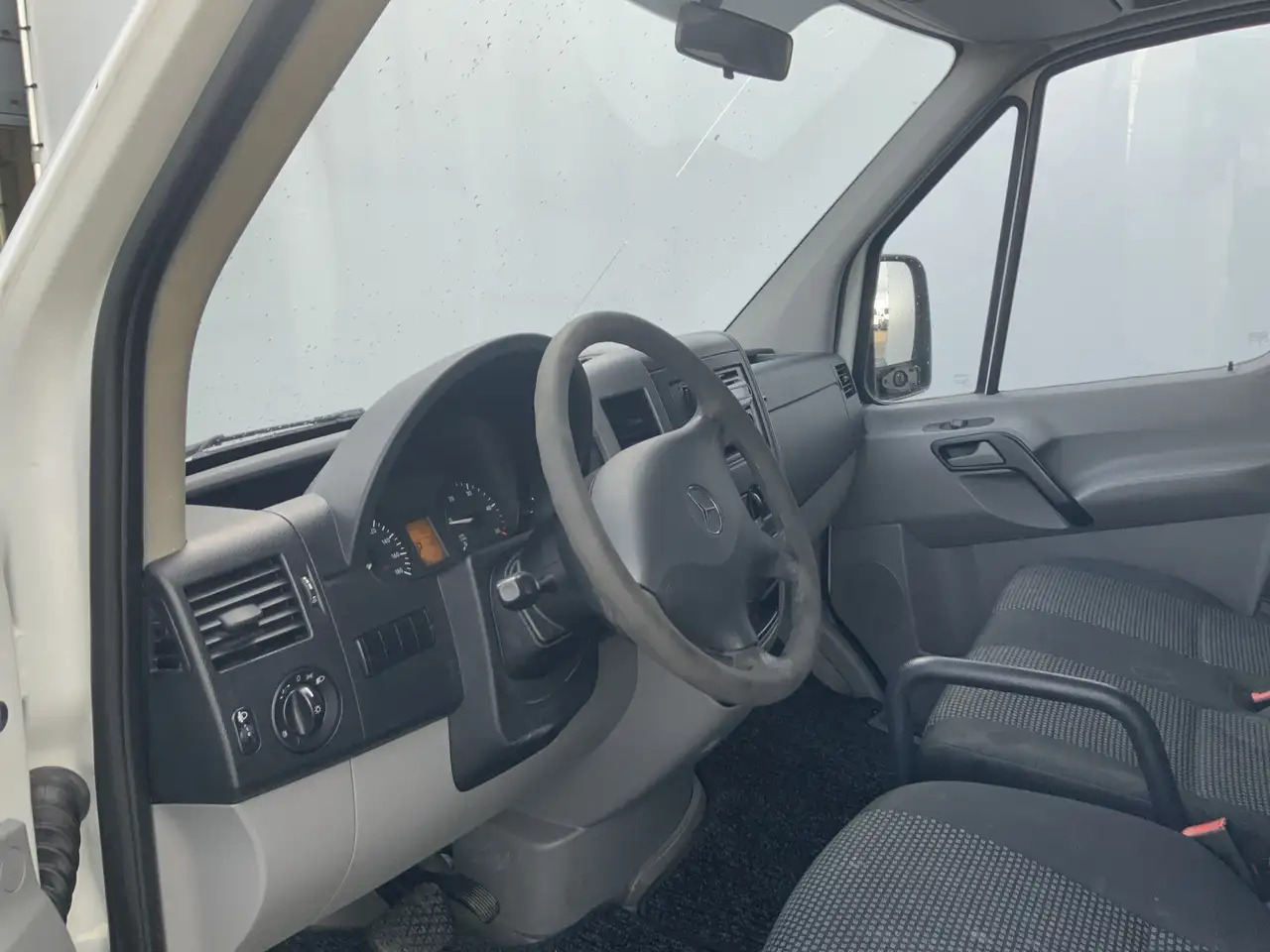 Mercedes-Benz Sprinter 211 2.2 CDI 366 L2 H1 Automaat 3 Zits Side Bar Tre - כלי רכב מסחרי עם לוח: תמונה 5 Mercedes-Benz Sprinter 211 2.2 CDI 366 L2 H1 Automaat 3 Zits Side Bar Tre - כלי רכב מסחרי עם לוח: תמונה 5