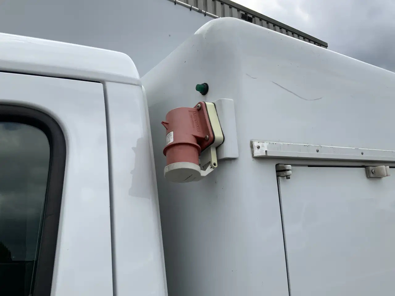 Mercedes-Benz Sprinter 310 2.2 CDI 366 ijswagen 40 gr _0 Deuren 10 Euro 5 - כלי רכב מסחרי לקירור: תמונה 3 Mercedes-Benz Sprinter 310 2.2 CDI 366 ijswagen 40 gr _0 Deuren 10 Euro 5 - כלי רכב מסחרי לקירור: תמונה 3