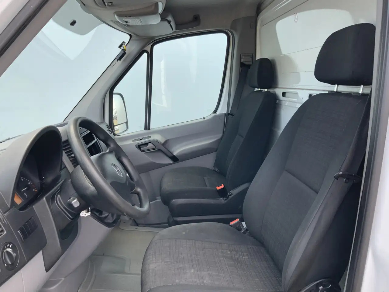 Mercedes-Benz Sprinter 311 2.2 CDI 366 ijsAuto - 40 C. Deuren 10 Euro 6 - כלי רכב מסחרי לקירור: תמונה 4 Mercedes-Benz Sprinter 311 2.2 CDI 366 ijsAuto - 40 C. Deuren 10 Euro 6 - כלי רכב מסחרי לקירור: תמונה 4
