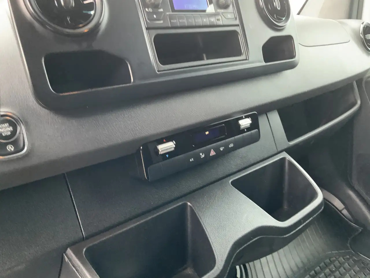 כלי רכב מסחרי עם לוח Mercedes-Benz Sprinter 311 2.2 CDI L2H2 Automaat Airco 3 Zits Imperiaal T: תמונה 9