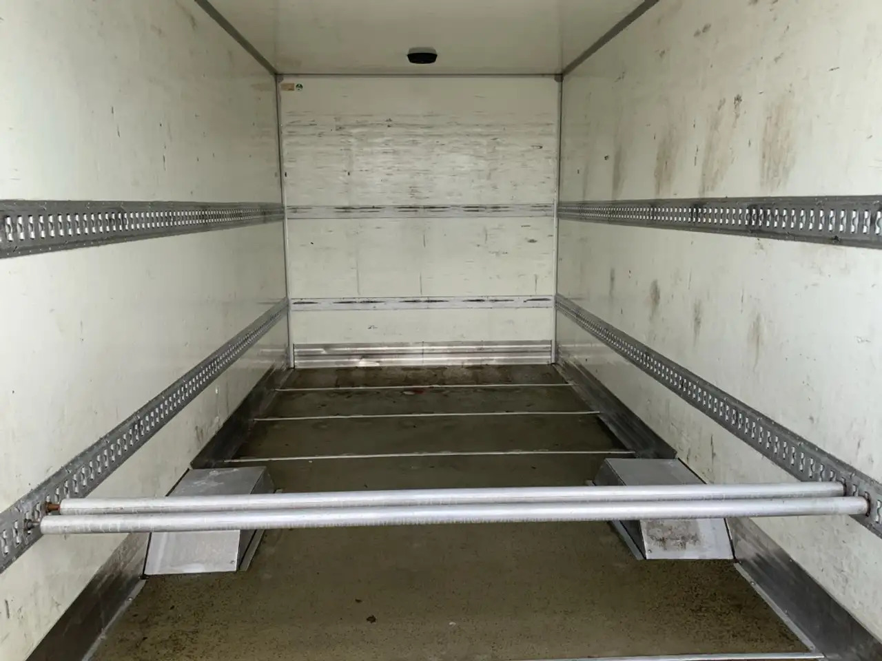 הַחכָּרָה Mercedes-Benz Sprinter 314 2.2 CDI 432 Automaat Meubelbak & Klep Veer Air Mercedes-Benz Sprinter 314 2.2 CDI 432 Automaat Meubelbak & Klep Veer Air: תמונה 16 הַחכָּרָה Mercedes-Benz Sprinter 314 2.2 CDI 432 Automaat Meubelbak & Klep Veer Air Mercedes-Benz Sprinter 314 2.2 CDI 432 Automaat Meubelbak & Klep Veer Air: תמונה 16