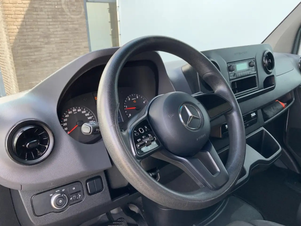 הַחכָּרָה Mercedes-Benz Sprinter 314 2.2 CDI 432 Automaat Meubelbak & Klep Veer Air Mercedes-Benz Sprinter 314 2.2 CDI 432 Automaat Meubelbak & Klep Veer Air: תמונה 8 הַחכָּרָה Mercedes-Benz Sprinter 314 2.2 CDI 432 Automaat Meubelbak & Klep Veer Air Mercedes-Benz Sprinter 314 2.2 CDI 432 Automaat Meubelbak & Klep Veer Air: תמונה 8