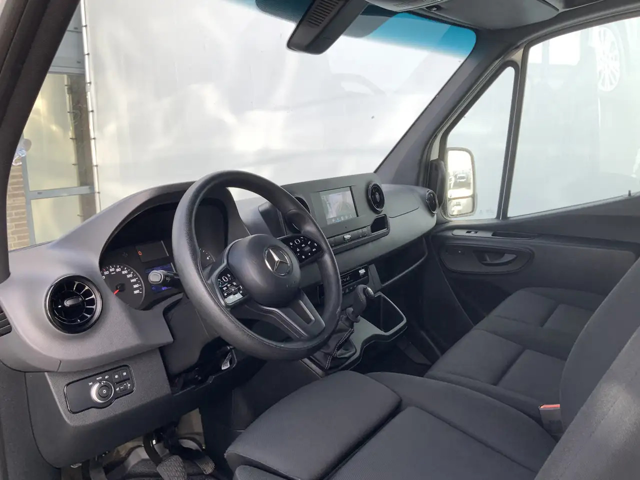Mercedes-Benz Sprinter 317 1.9 CDI L2H2 RWD Cruise Airco 3 Zits Camera 36 - כלי רכב מסחרי עם לוח: תמונה 5 Mercedes-Benz Sprinter 317 1.9 CDI L2H2 RWD Cruise Airco 3 Zits Camera 36 - כלי רכב מסחרי עם לוח: תמונה 5