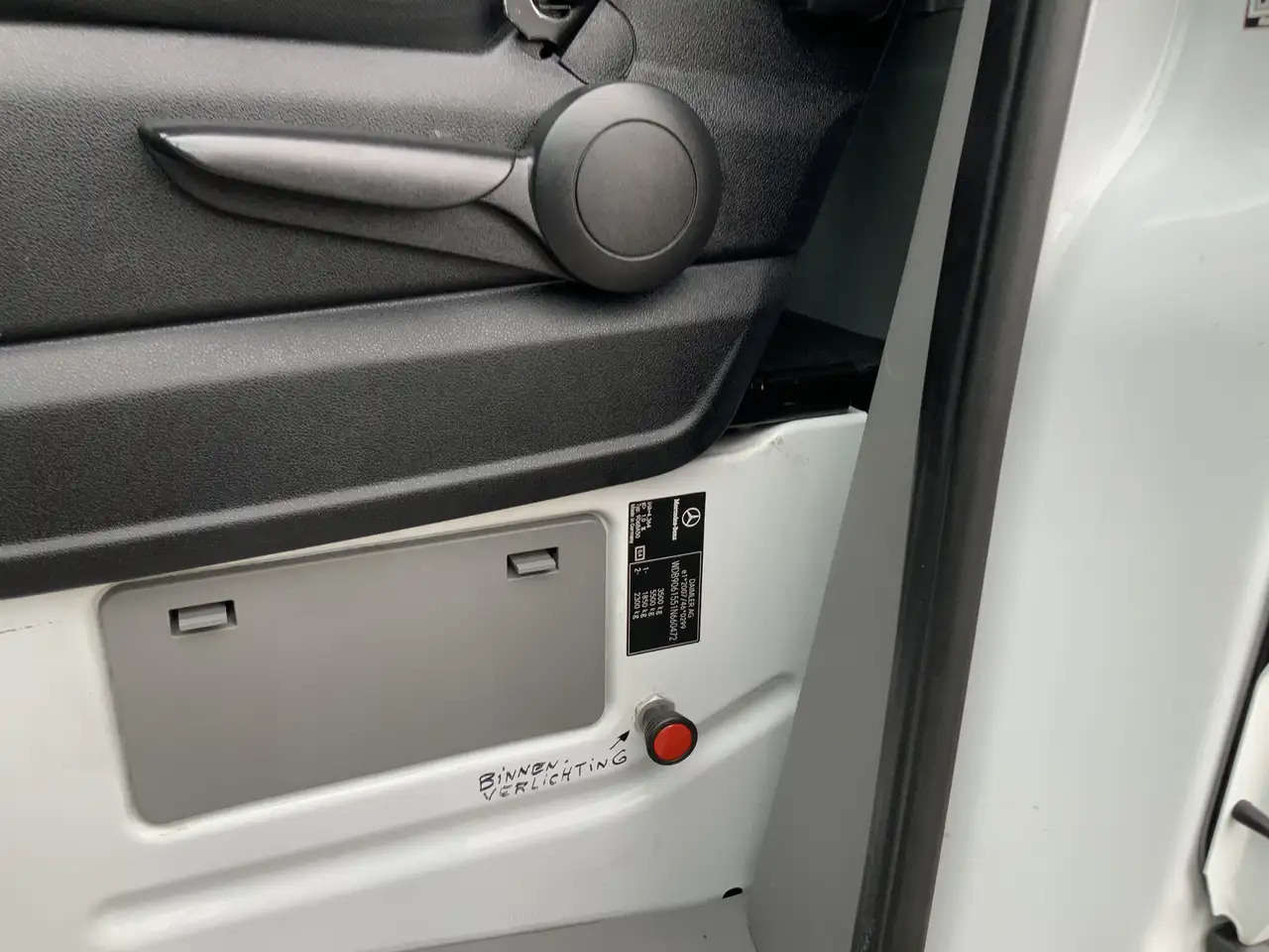 Mercedes-Benz Sprinter 516 2.2 CDI 432 Meubelbak&Deuren &Trap Airco 3 Zit - כלי רכב מסחרי עם תיבה: תמונה 5 Mercedes-Benz Sprinter 516 2.2 CDI 432 Meubelbak&Deuren &Trap Airco 3 Zit - כלי רכב מסחרי עם תיבה: תמונה 5