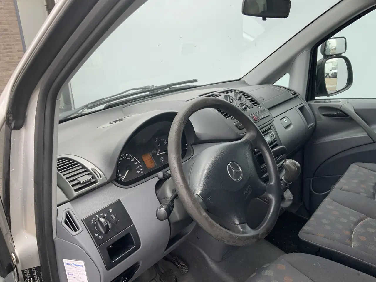 Mercedes-Benz Vito 111 CDI 320 Lang Verstuiver lek Airco Cruise 3 Zit - מכונות אחרות: תמונה 5 Mercedes-Benz Vito 111 CDI 320 Lang Verstuiver lek Airco Cruise 3 Zit - מכונות אחרות: תמונה 5