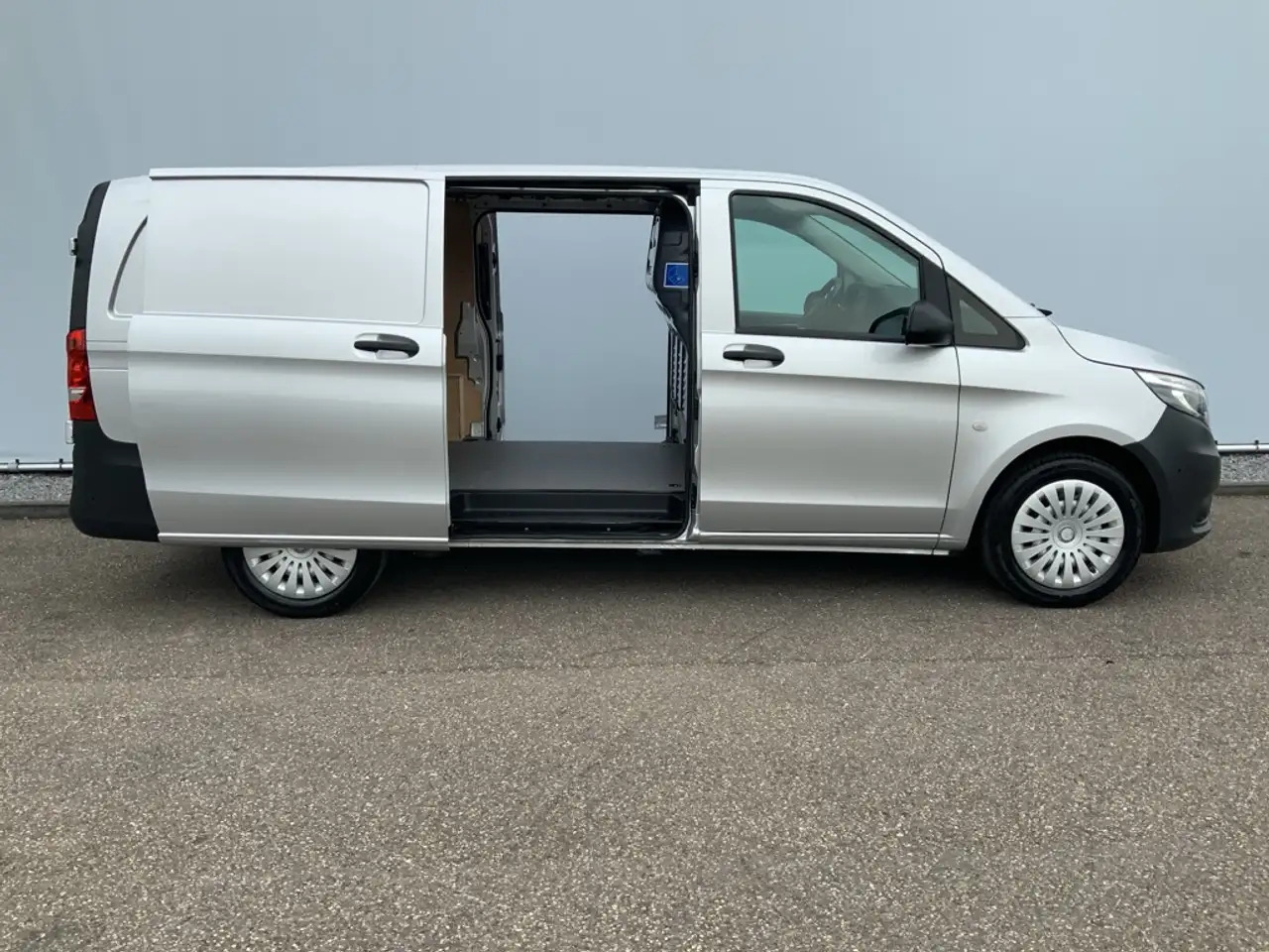 Mercedes-Benz Vito 119 CDI Lang Automaat Airco Cruise Trekhaak 2500 k - כלי רכב מסחרי עם לוח: תמונה 5 Mercedes-Benz Vito 119 CDI Lang Automaat Airco Cruise Trekhaak 2500 k - כלי רכב מסחרי עם לוח: תמונה 5