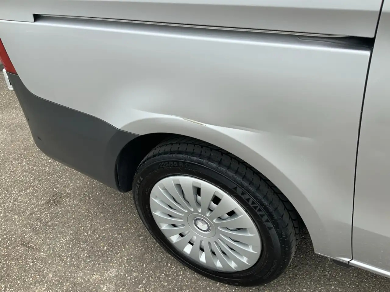 Mercedes-Benz Vito 119 CDI Lang Automaat Airco Cruise Trekhaak 2500 k - כלי רכב מסחרי עם לוח: תמונה 4 Mercedes-Benz Vito 119 CDI Lang Automaat Airco Cruise Trekhaak 2500 k - כלי רכב מסחרי עם לוח: תמונה 4