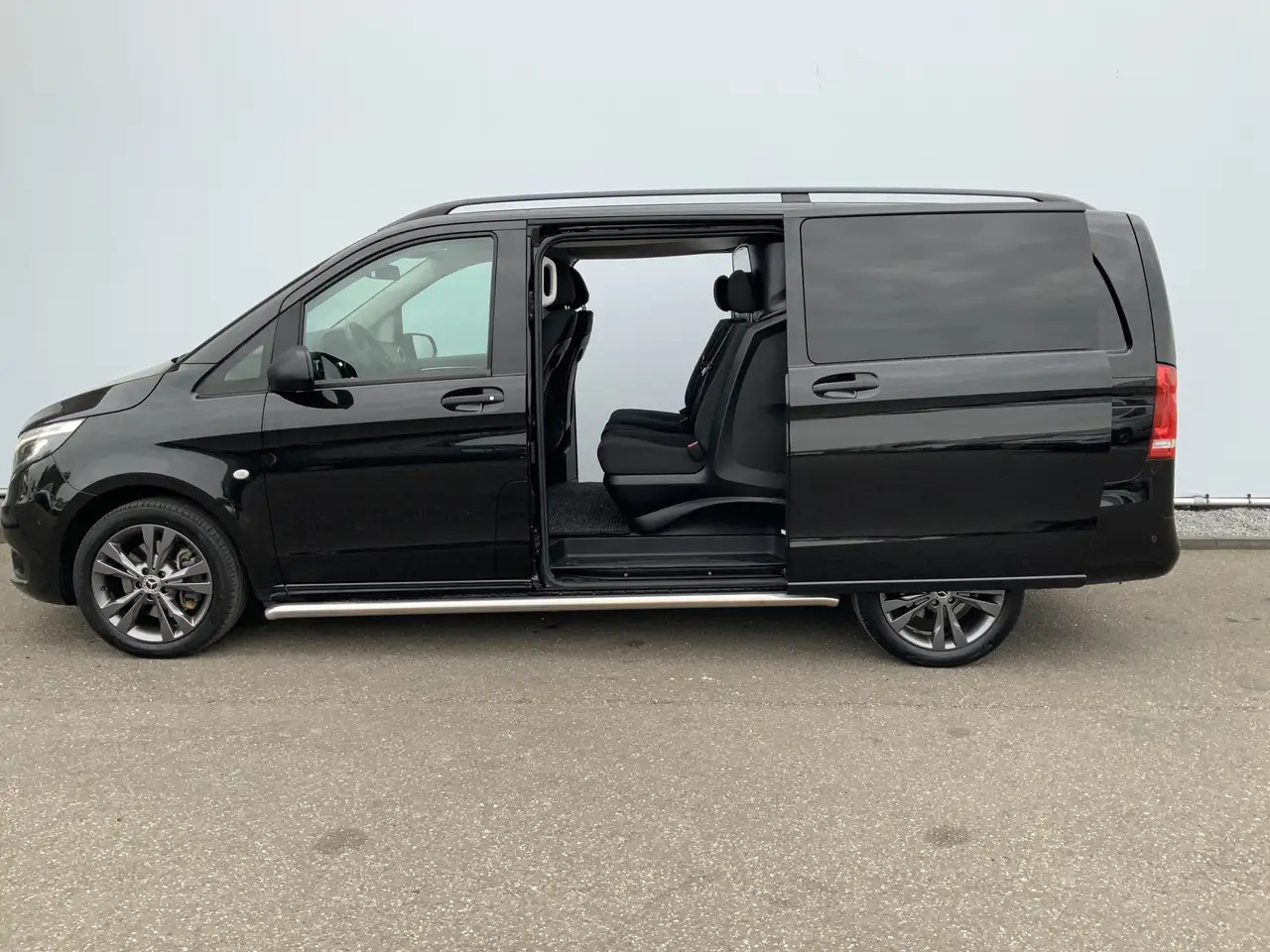 Mercedes-Benz Vito 119 CDI Lang Automaat Dub Cab Dub Schuifdeur Airco - כלי רכב מסחרי קומבי: תמונה 4 Mercedes-Benz Vito 119 CDI Lang Automaat Dub Cab Dub Schuifdeur Airco - כלי רכב מסחרי קומבי: תמונה 4