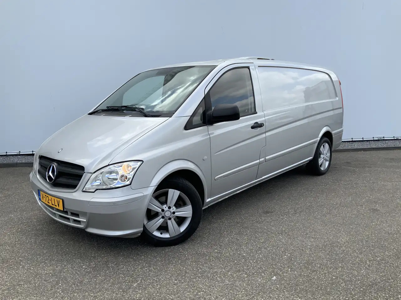 Mercedes-Benz Vito 122 CDI Automaat Koel Auto werkt 100 % 0.gr Airco - כלי רכב מסחרי לקירור: תמונה 1 Mercedes-Benz Vito 122 CDI Automaat Koel Auto werkt 100 % 0.gr Airco - כלי רכב מסחרי לקירור: תמונה 1