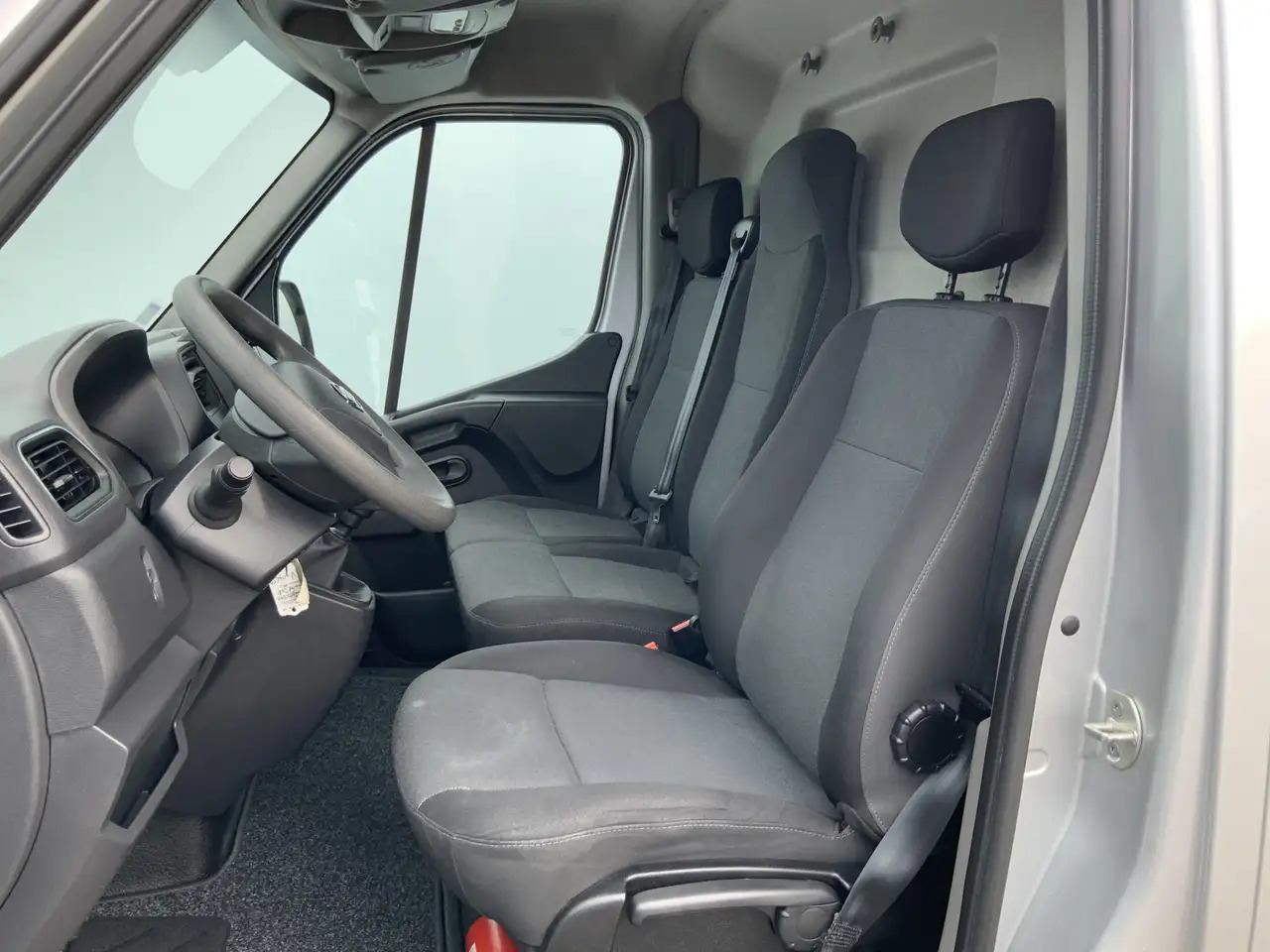 Nissan Interstar 2.3 dCi L2H2 Acenta Airco Cruise 3 Zits Camera Nav - כלי רכב מסחרי עם לוח: תמונה 4 Nissan Interstar 2.3 dCi L2H2 Acenta Airco Cruise 3 Zits Camera Nav - כלי רכב מסחרי עם לוח: תמונה 4
