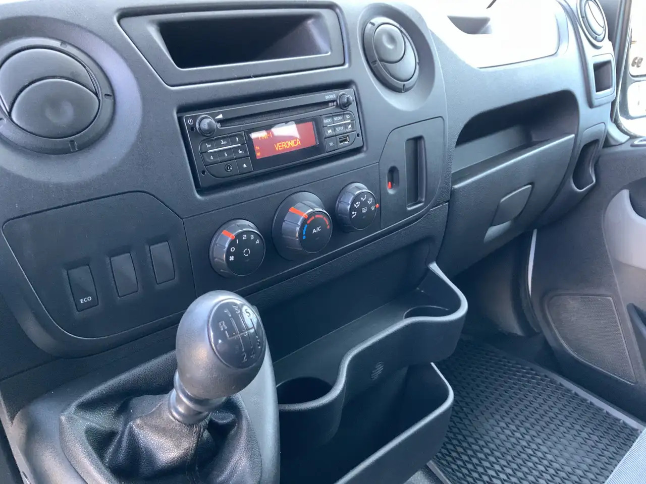 Nissan NV400 2.3 dCi L3H1 Dub Cab 3 Zijde Kipper Airco Bakmaat - כלי רכב מסחרי מזהיר: תמונה 5 Nissan NV400 2.3 dCi L3H1 Dub Cab 3 Zijde Kipper Airco Bakmaat - כלי רכב מסחרי מזהיר: תמונה 5