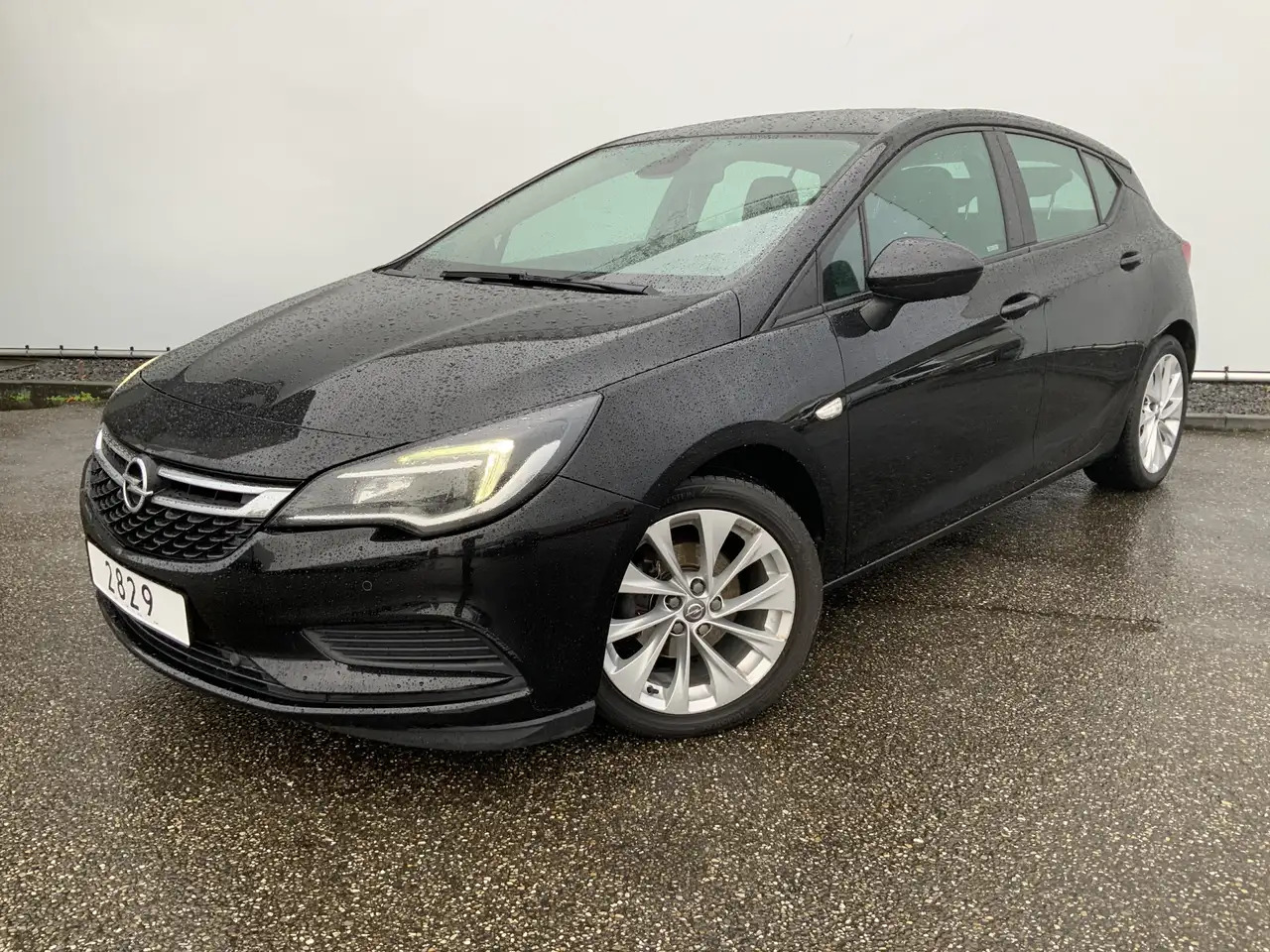 Opel Astra 1.6 BiTurbo Business Executive Airco Cruise Navi A - האצ'בק: תמונה 1 Opel Astra 1.6 BiTurbo Business Executive Airco Cruise Navi A - האצ'בק: תמונה 1