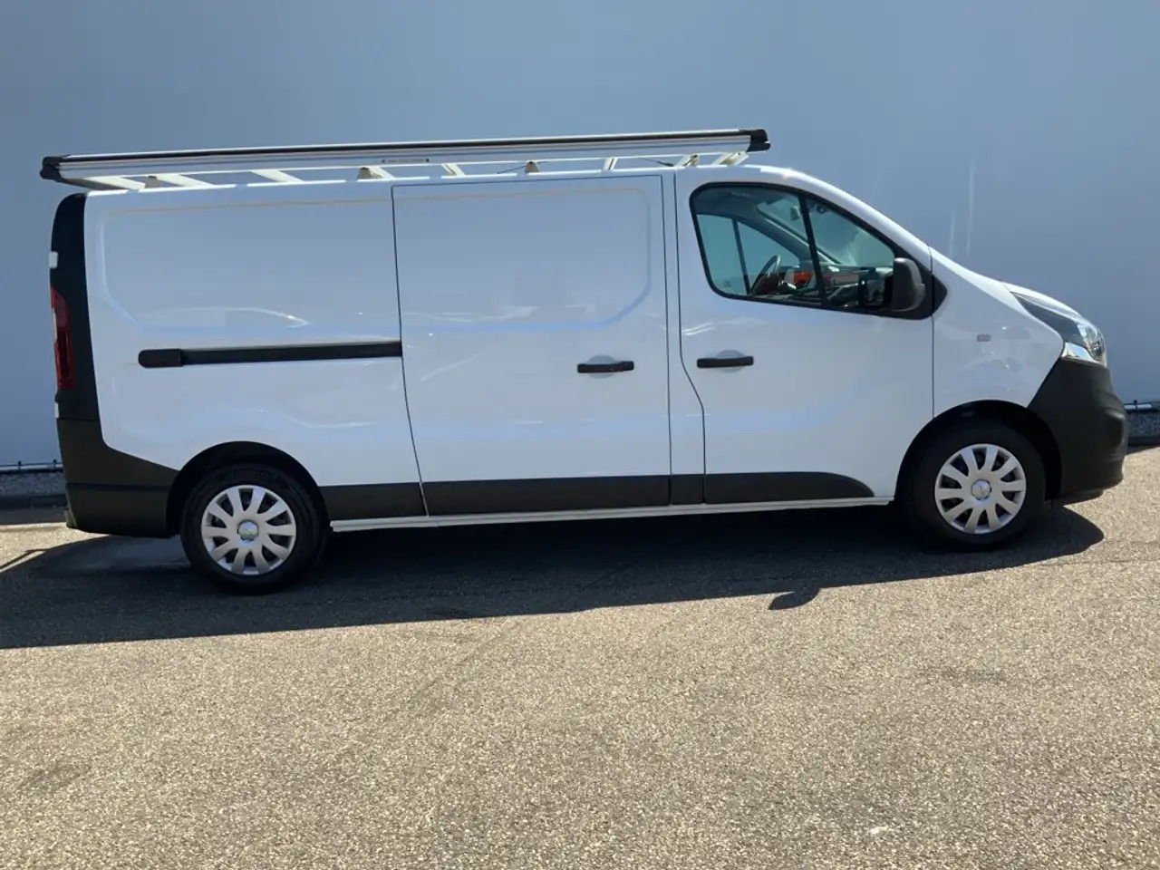 Opel Vivaro 1.6 CDTI L2H1 Edition EcoFlex Airco Cruise Imperia - כלי רכב מסחרי עם לוח: תמונה 3 Opel Vivaro 1.6 CDTI L2H1 Edition EcoFlex Airco Cruise Imperia - כלי רכב מסחרי עם לוח: תמונה 3