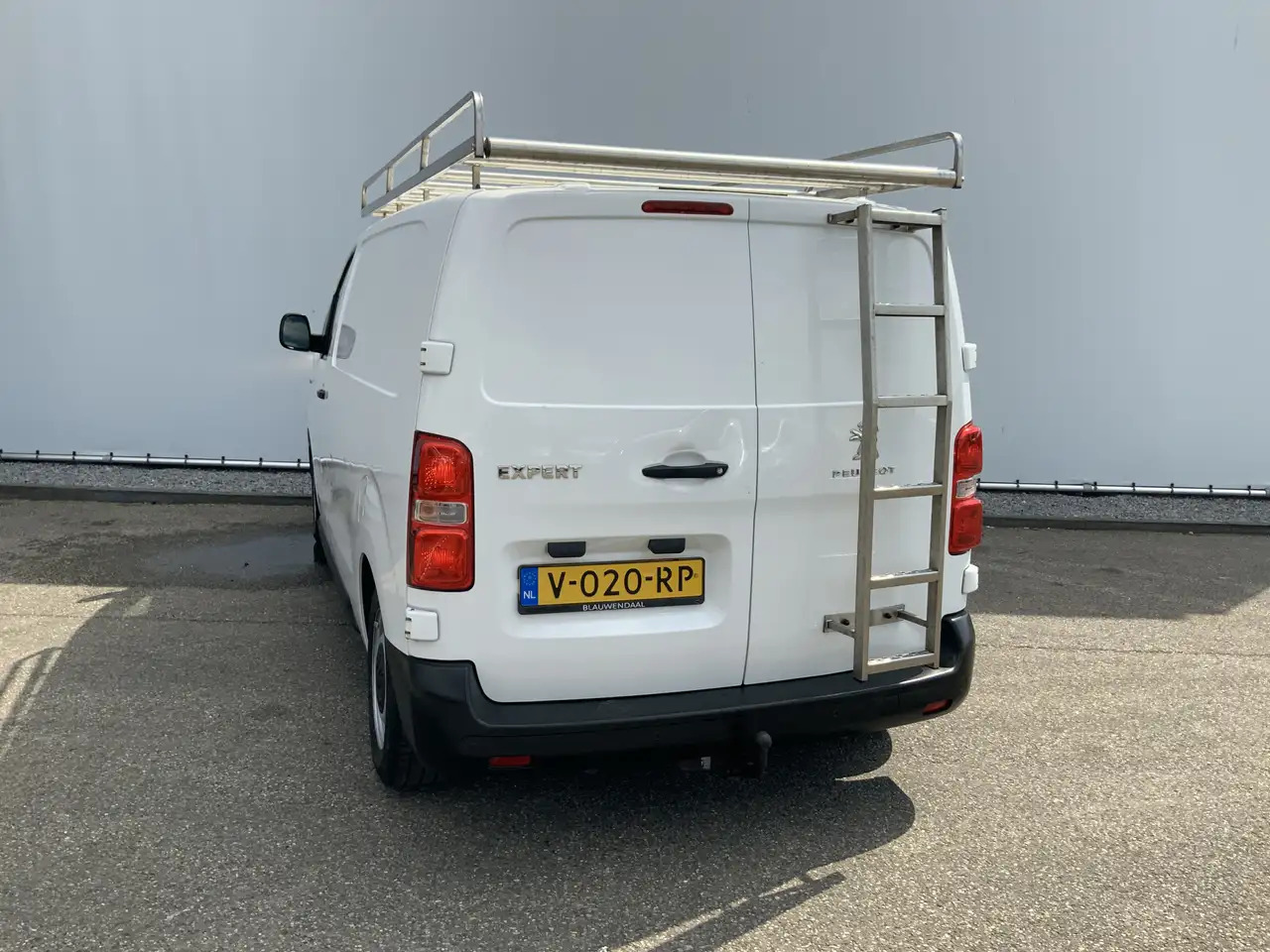 Peugeot Expert glazenwasser 226S 1.6 BlueHDI 115 Inbouw 530 liter - כלי רכב מסחרי עם לוח: תמונה 4 Peugeot Expert glazenwasser 226S 1.6 BlueHDI 115 Inbouw 530 liter - כלי רכב מסחרי עם לוח: תמונה 4