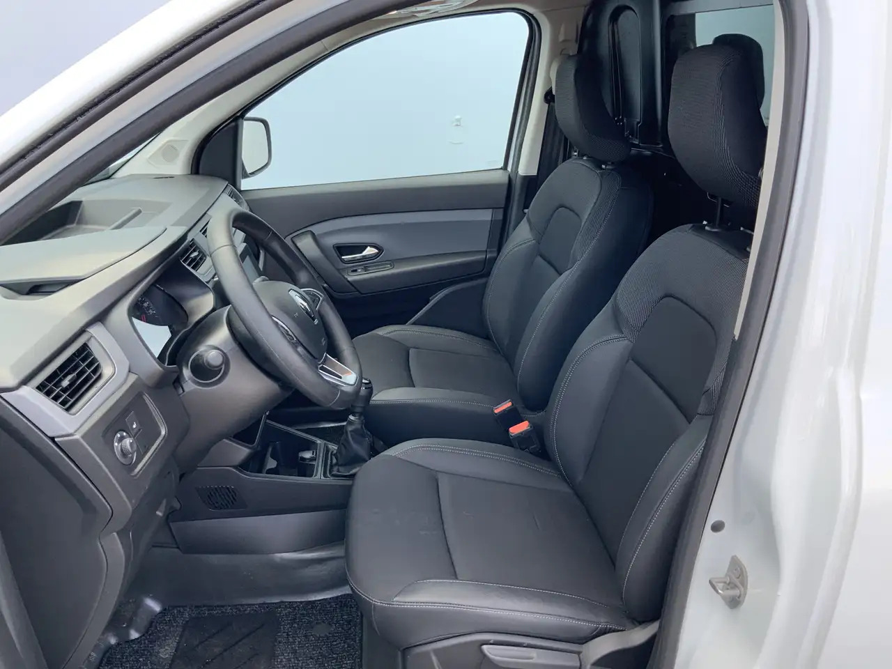 Renault Express 1.5 dCi 75 Comfort +Airco Cruise Navi Scherm Euro - כלי רכב מסחרי קטן: תמונה 4 Renault Express 1.5 dCi 75 Comfort +Airco Cruise Navi Scherm Euro - כלי רכב מסחרי קטן: תמונה 4