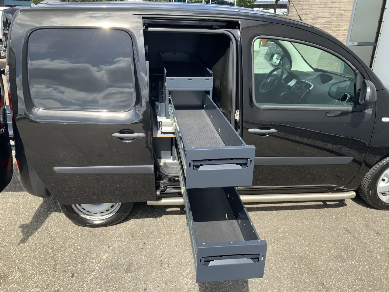 Renault Kangoo 1.5 dCi 90 Energy Comfort Plus .Sortimo Kasten Com - כלי רכב מסחרי קטן: תמונה 5 Renault Kangoo 1.5 dCi 90 Energy Comfort Plus .Sortimo Kasten Com - כלי רכב מסחרי קטן: תמונה 5