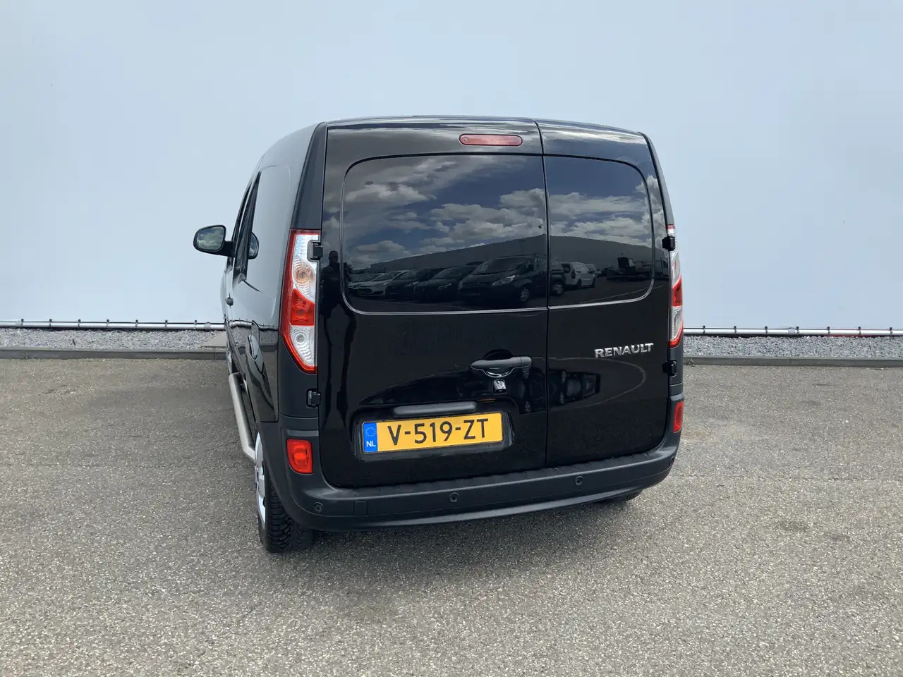 Renault Kangoo 1.5 dCi 90 Energy Comfort Plus .Sortimo Kasten Com - כלי רכב מסחרי קטן: תמונה 2 Renault Kangoo 1.5 dCi 90 Energy Comfort Plus .Sortimo Kasten Com - כלי רכב מסחרי קטן: תמונה 2