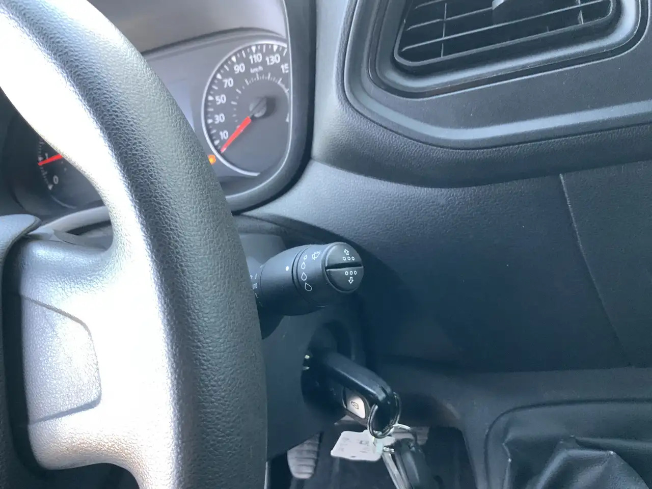 Renault Master T35 2.3 dCi 135 L2H2 Airco Cruise Navi Side Bar Ca - כלי רכב מסחרי עם לוח: תמונה 4 Renault Master T35 2.3 dCi 135 L2H2 Airco Cruise Navi Side Bar Ca - כלי רכב מסחרי עם לוח: תמונה 4